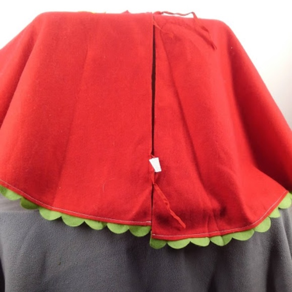 Fun Felt Tree Skirt - Picture 4 of 6